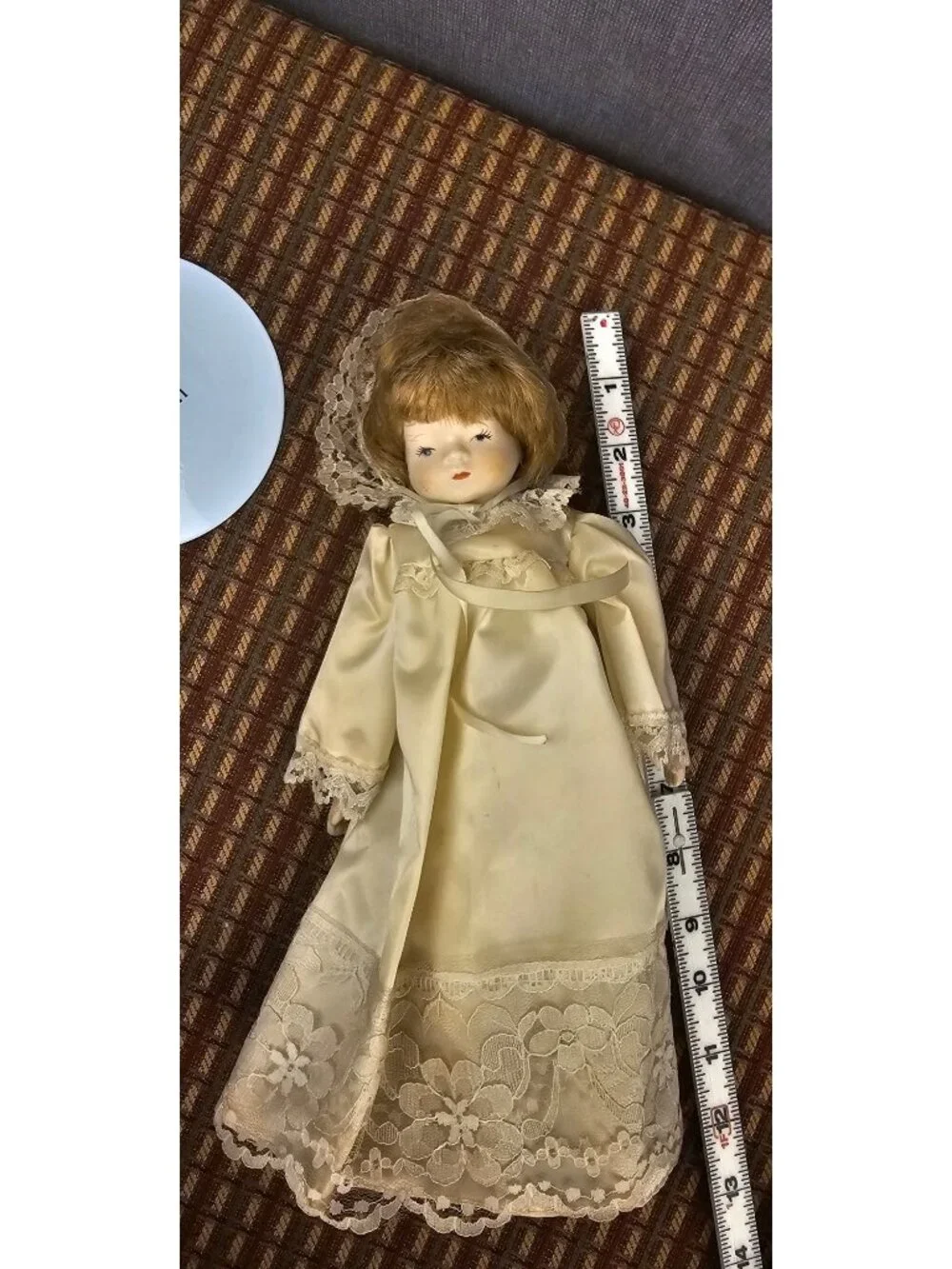 Avon Porcelain Doll In Lace Dress With Bonnet Vintage Collectible 12 Inches Blon
